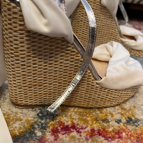 White wrap around platform sandals - Picture 3 of 9